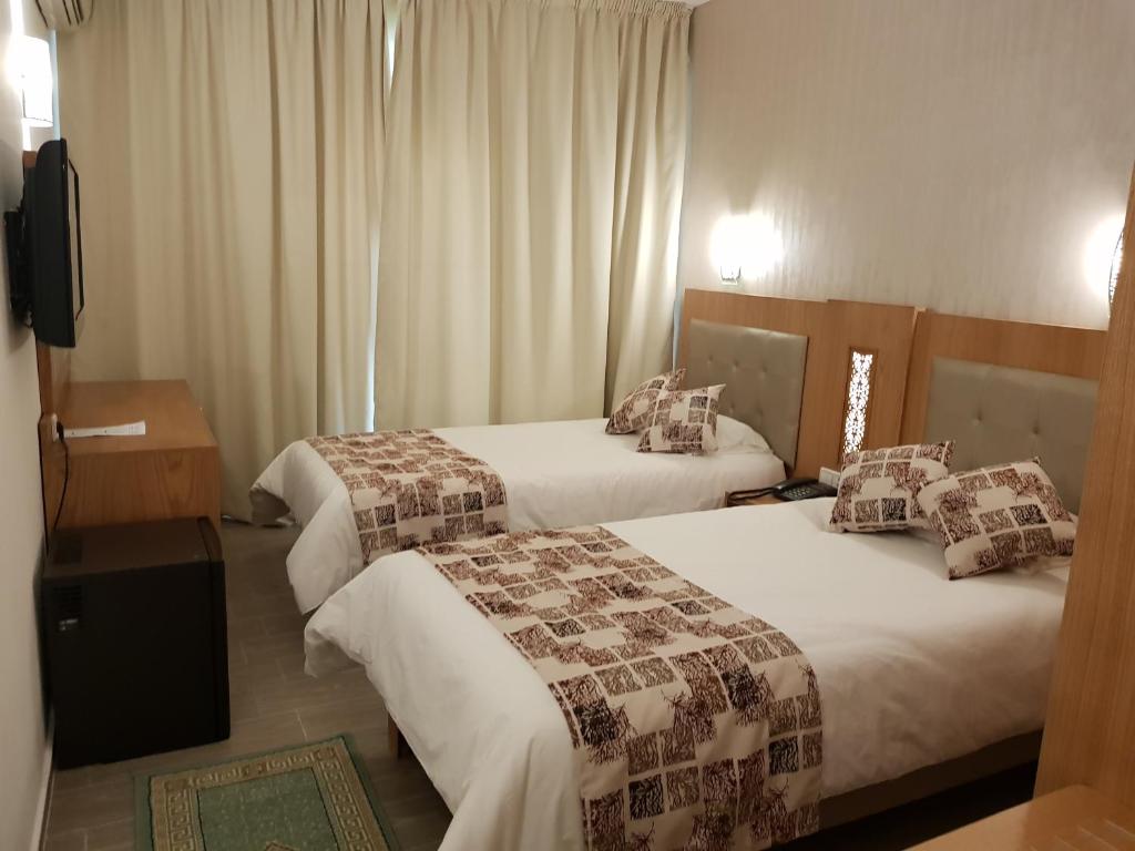 Habitación doble del Hotel El Yacouta en Tetuán, alojamiento seleccionado por la agencia de viajes Traveland