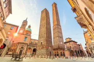 Centro histórico y portales de Bolonia, circuito por Italia con Traveland