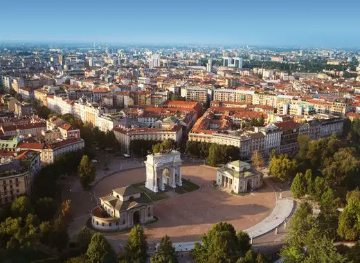 Vista panorámica de la Catedral de Milán Duomo en el circuito por el Norte de Italia y Toscana de Traveland