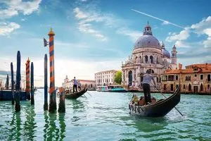 Paseo en góndola por el Gran Canal de Venecia, viaje organizado a Italia con Traveland