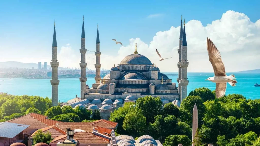 Mezquita Azul de Estambul frente al mar en Turquía con Traveland